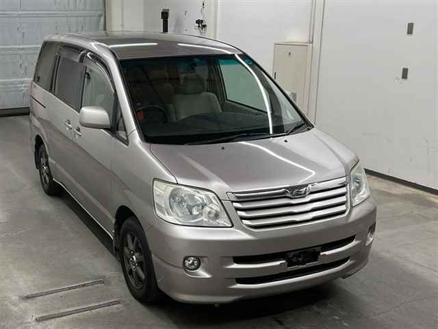 TOYOTA NOAH L